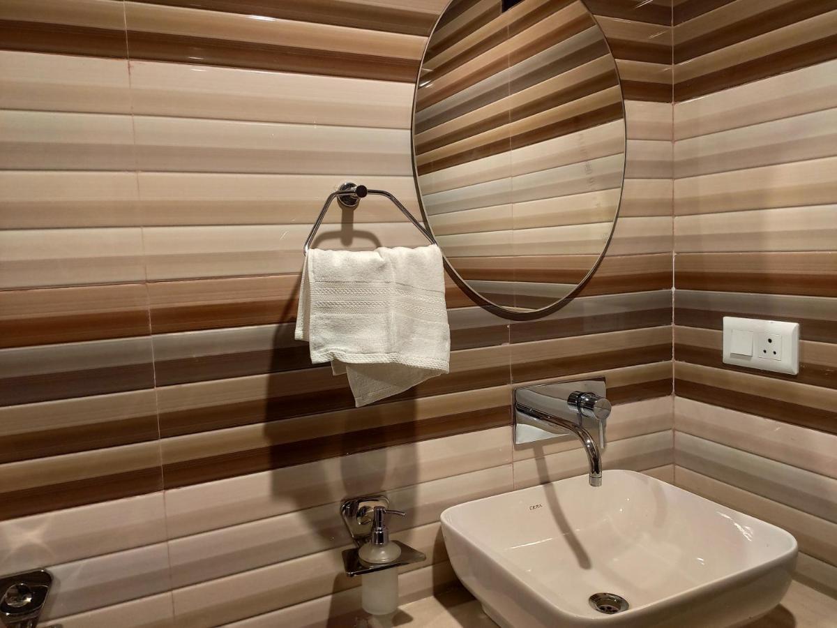 Royal View Residency Hotel Bodh Gaya Exterior photo